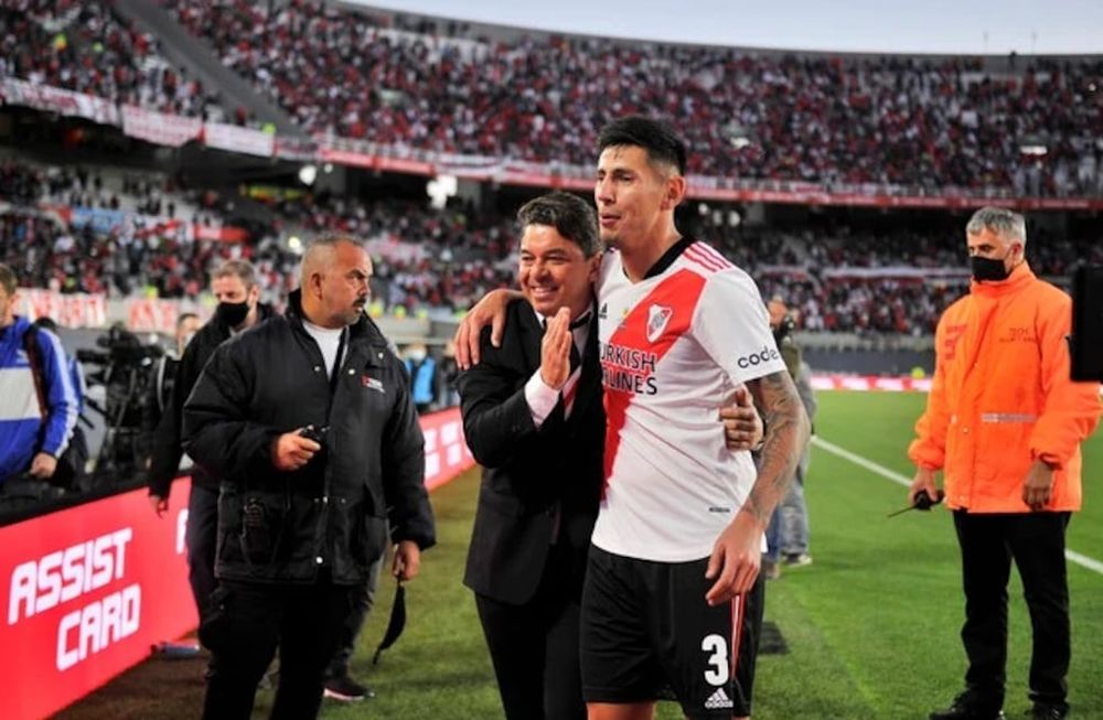 El defensor mendocino Fabrizio Angeleri junto al técnico Gallardo. No me imaginaba un River sin Marcelo, remarcó en Mendoza.