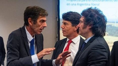 Eduardo Rodríguez Chirillo, nuevo secretario de Energía, junto a Nicolás Posse y Javier Milei (Gentileza)