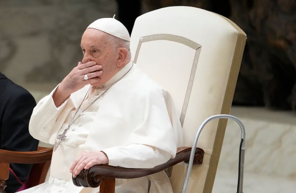 La salud del Papa Francisco mejora, pero permanecerá en su residencia por precaución. / Imagen ilustrativa / AP