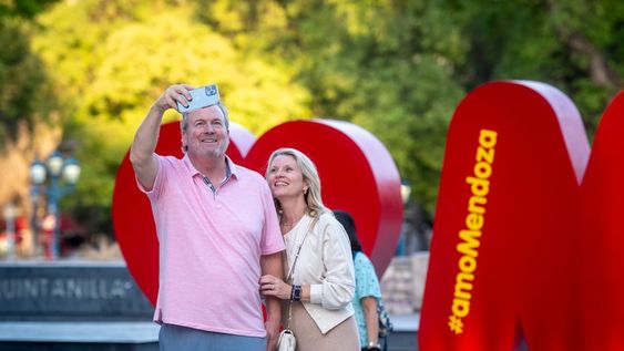 Turismo: la ocupación está entre las más bajas de la última década para la época y los extranjeros “están salvando el verano” en Mendoza. Foto: Ignacio Blanco / Los Andes
