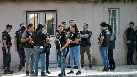 Los Andes | Megaoperativo en el Campo Papa con 800 policías. | Foto: Orlando Pelichotti / Los Andes