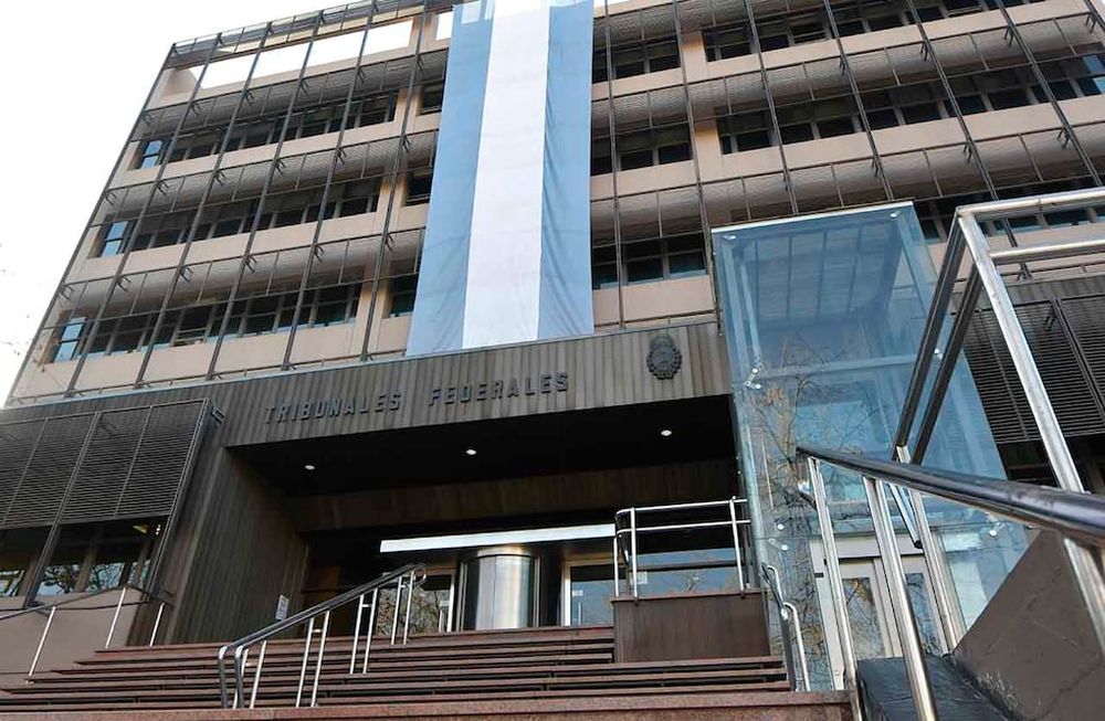 Edificio de Tribunales Federales de Mendoza. | Foto: Orlando Pelichotti / Los Andes