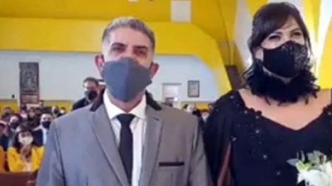 Un hombre y una mujer trans recibieron la bendición en una iglesia de Ushuaia. Gentileza
