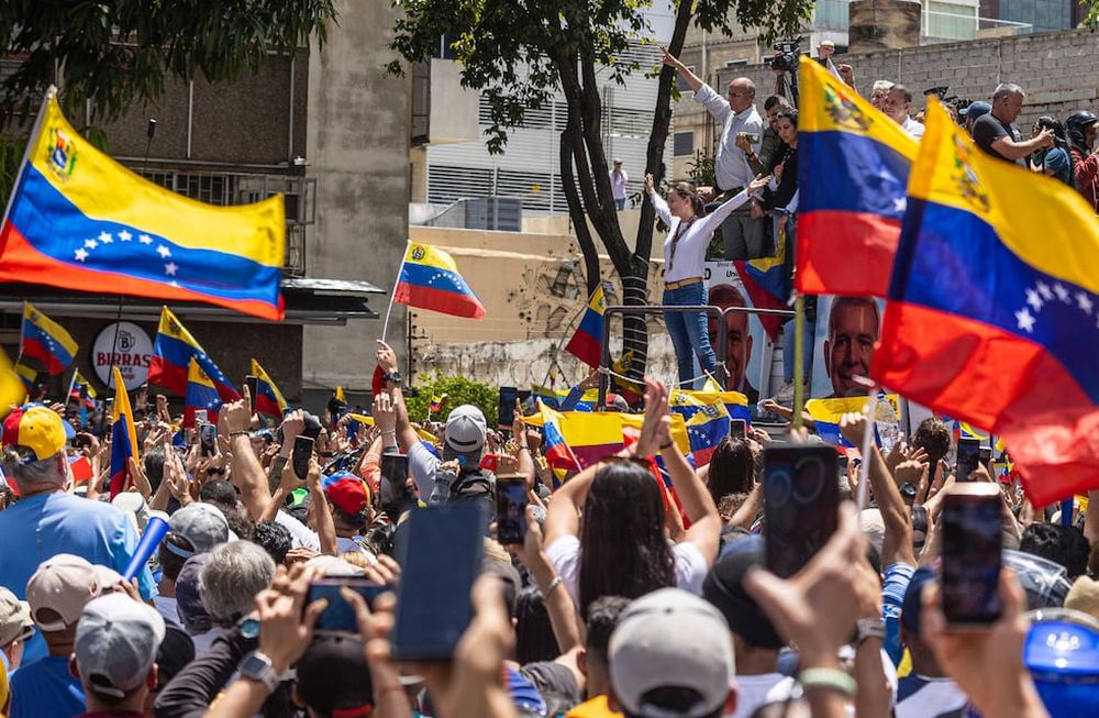 Con Corina Machado a la cabeza, miles de venezolanos marcharon contra Maduro días atrás.