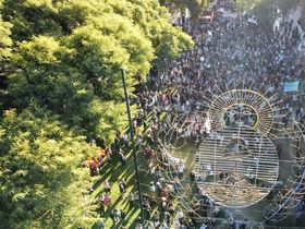 Masiva movilización en Mendoza de estudiantes y trabajadores que se sumaron a la marcha universitaria nacional. Foto: Marcelo Rolland / Los Andes