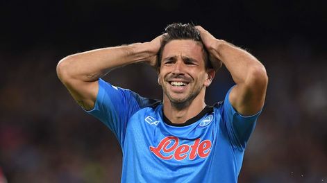 Giovanni Simeone convirtió dos goles en el triunfo del Napoli ante el Rangers por la Champions League.