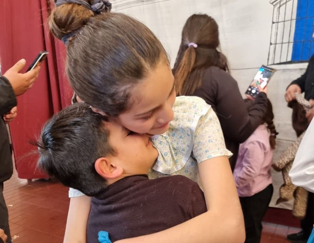 Jazmín falleció luego de ser atropellada, mientras que Renzo continúa internado