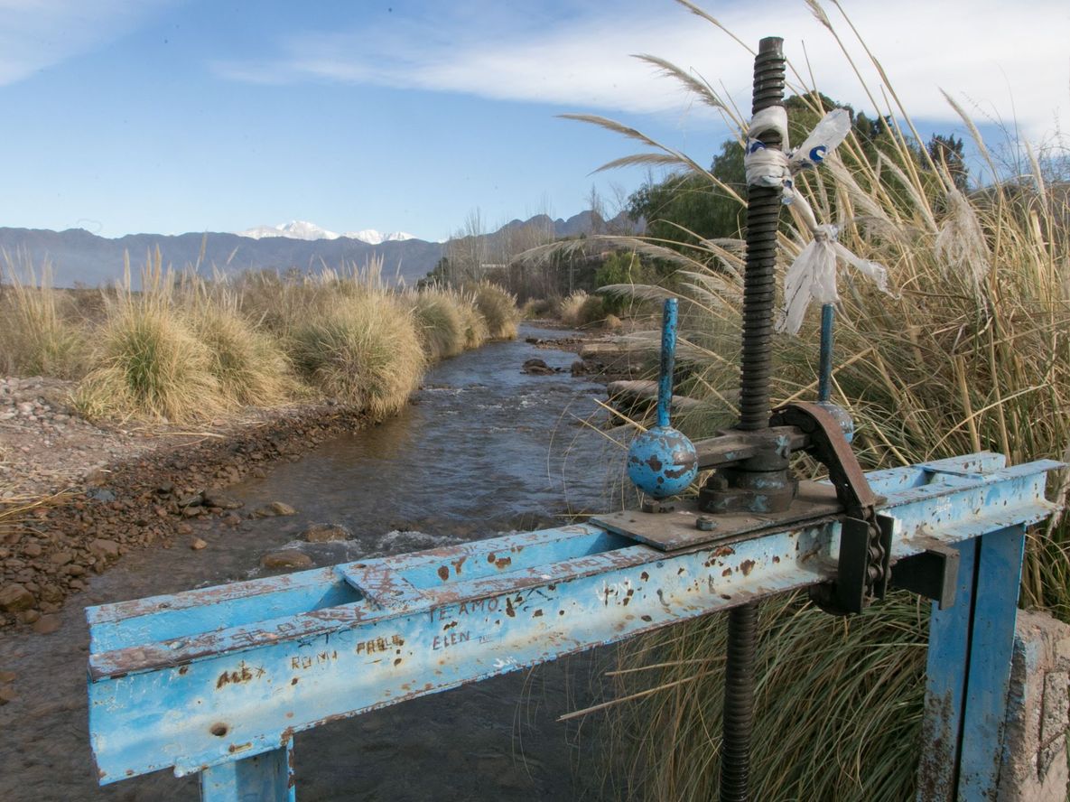 Más de 200 productores y unas mil hectáreas cultivables serán alcanzadas por el proyecto de modernización del sistema hídrico.