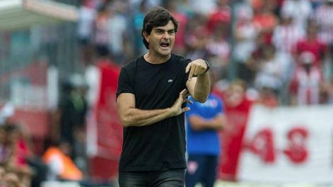 Forestello dejó de ser el técnico de San Martín de Tucumán