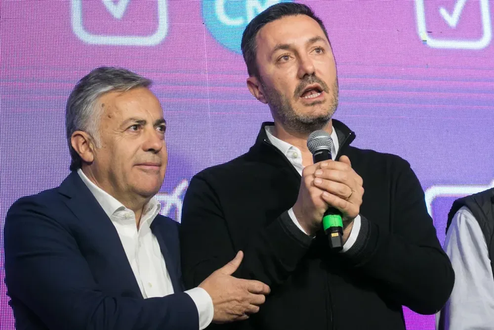 Alianza entre La Libertad Avanza y Cambia Mendoza. Alianza entre La Libertad Avanza y Cambia Mendoza.