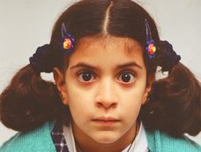 La Bersuit reversiona la tapa de Hijos del Culo con la misma protagonista, 25 años después