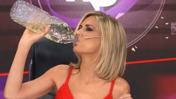 Fuerte respuesta de la Anmat contra Viviana Canosa por la ingesta del dióxido de cloro y las severas consecuencias en el organismo