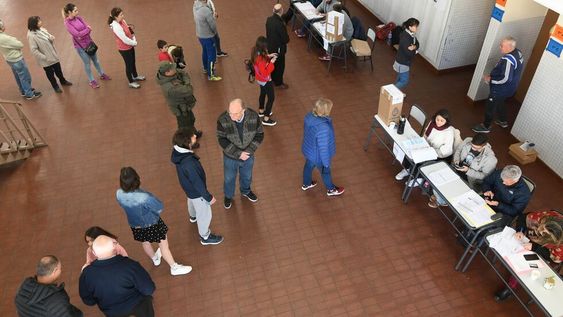 El año que viene habrá elecciones y probablemente el Covid-19 continúe entre nosotros. Deberá haber más distanciamiento y barbijos.