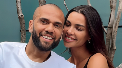 Dani Alves y Joana Sanz.