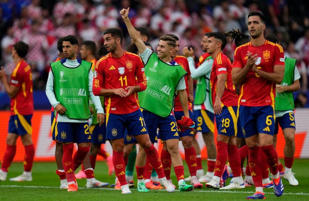Jugadores de España celebran al final de un partido del Grupo B entre España y Croacia en la Eurocopa 2024. / Gentileza.