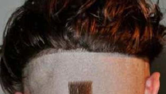 Robert Pattinson ¿qué te hiciste en el pelo?