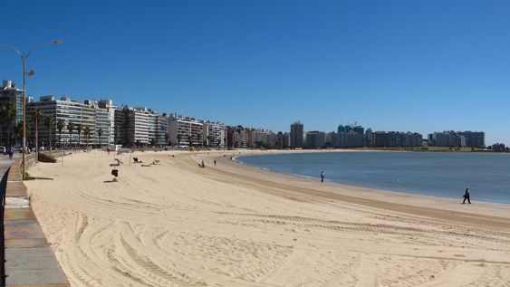 la playa de aguas cristalinas y arena blanca que casi nadie conoce en buenos aires