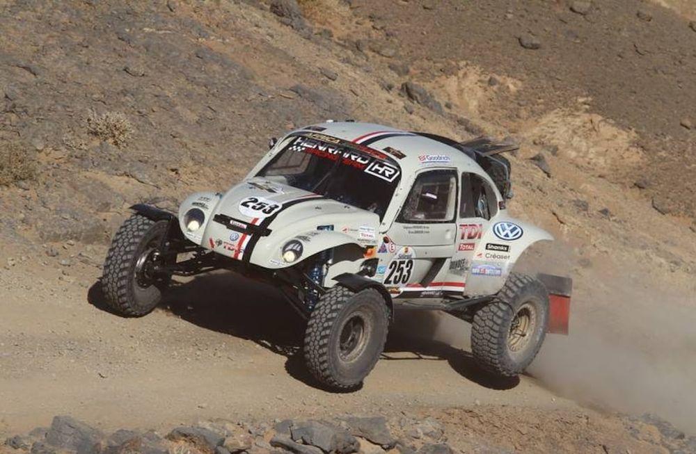 El DunBee, el Escarabajo del Dakar 2015