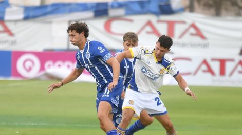 Los Andes | La defensa rosarina fue un muro para los atacantes bodegueros, que nunca consiguieron generar riesgo claro sobre la valla de Broun.