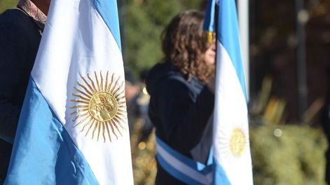 La Dirección General de Escuelas (DGE) dio a conocer el Reglamento para la Elección de Abanderados/as y Escoltas para el ciclo lectivo 2026. 