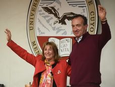 La rectora Esther Sánchez se bajó de la carrera y respaldó al actual vicerrector, Gabriel FIdel junto a María Flavia Filippini.