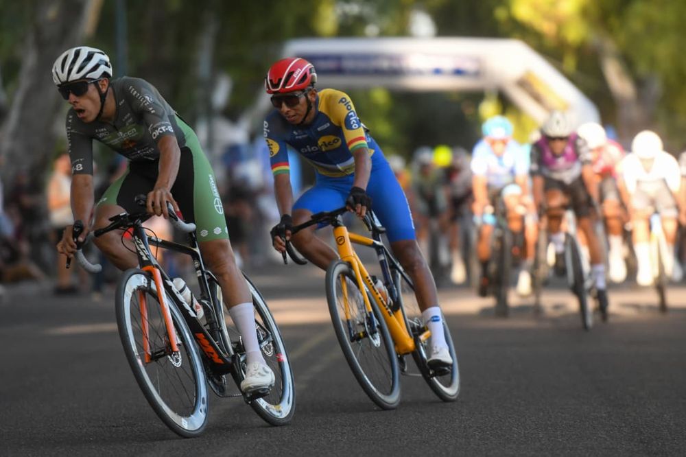 CICLISMO. En el Parque San Vicente de Godoy Cruz, se disputó el Prólogo de la 50º edición de la Vuelta de Mendoza. 