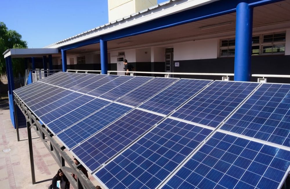 Godoy Cruz: exitosa colocación de bonos sostenibles para financiar obras en el Espacio Arizu y energía renovable en una escuela