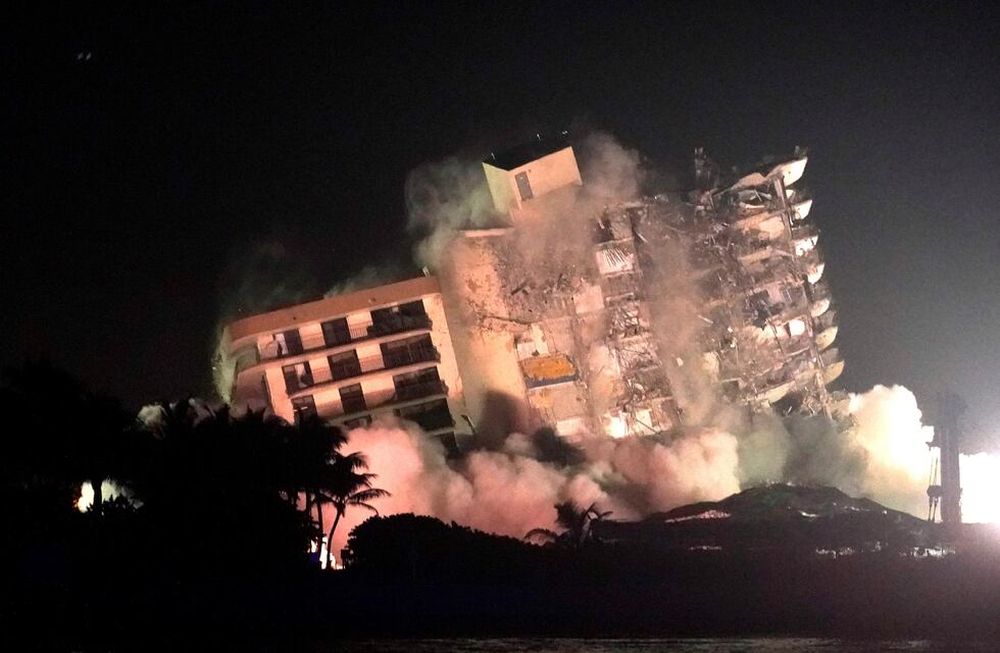 Demolieron lo que quedaba del Champlain Towers en Miami (AP)