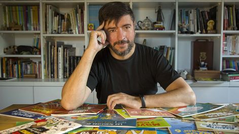 Los Andes | Chanti es uno de los creadores más prolíficos de la historieta argentina, integrante de Rumbos desde sus orígenes, en 2003, y un auténtico best seller infantil. Foto: Silvana Díaz Coppoletta