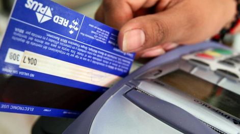 TARJETA DE CRÉDITO (Archivo/La Voz).