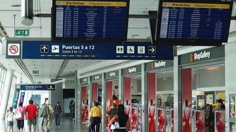 Demoras en los vuelos de LAN por un conflicto gremial en Aeroparque