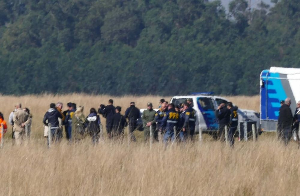 Corrientes: Durante uno de los rastrillajes en el campo de la abuela de Loan Peña, cuando comenzó su búsqueda. (Clarín)