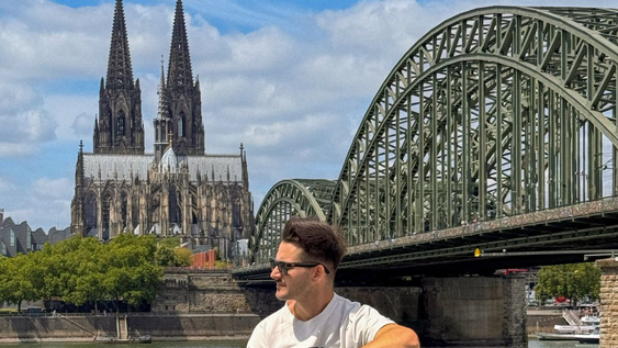 El ingeniero que se mudó a Alemania y escribió un libro con lo que viven, sienten y callan quienes emigran