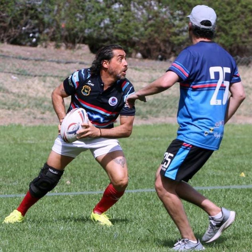 Rugby. Giancarlo Spinetta muestra sus habilidades rugbísticas. El año pasado nos aceptaron de la FIT y Argentina es el país 76 en unirse a la FIT, indicó Spinetta.&nbsp;