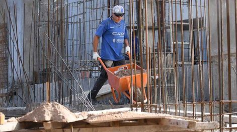 Los Andes | La construcción tuvo un crecimiento del 15% en 2021, se despacharon 621.327 toneladas de cemento en Mendoza,  82.501 toneladas más que en 2020. Foto: José Gutierrez / Los Andes