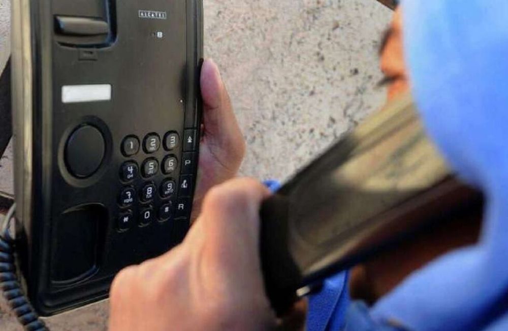 Se hicieron pasar por empleados bancarios y le robaron más 300 mil pesos en San Carlos