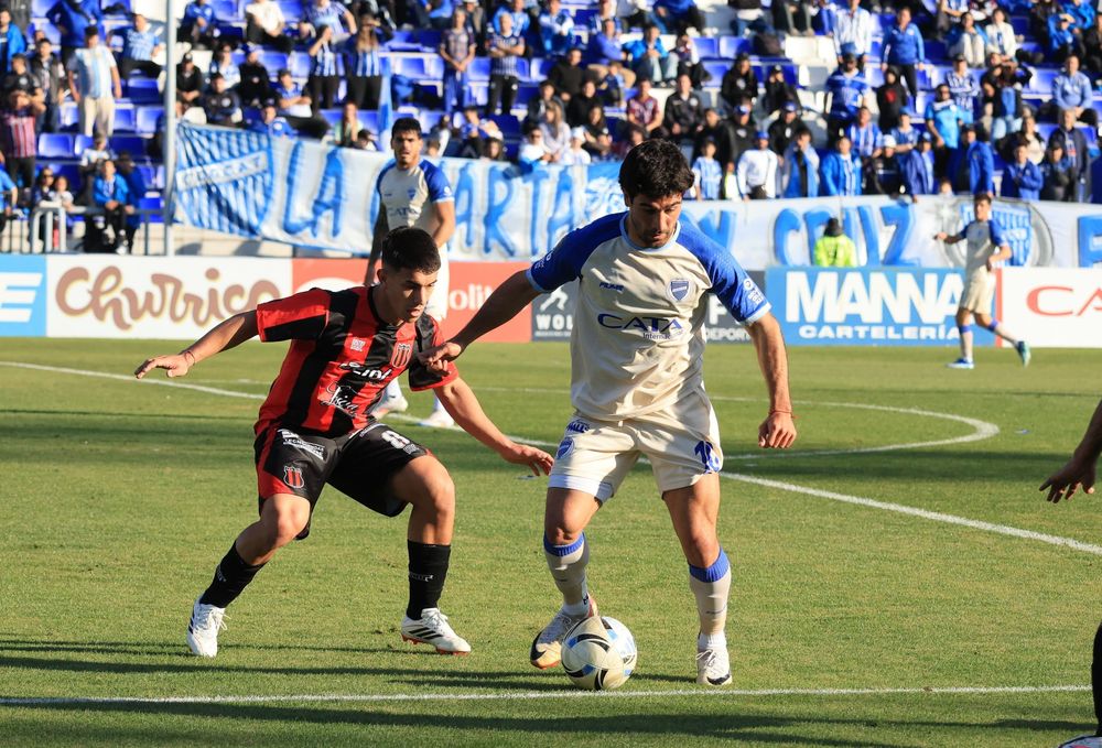 Uno de los puntos altos en Godoy Cruz frente a Defensores de Belgrano fue el oriental Vicente Poggi