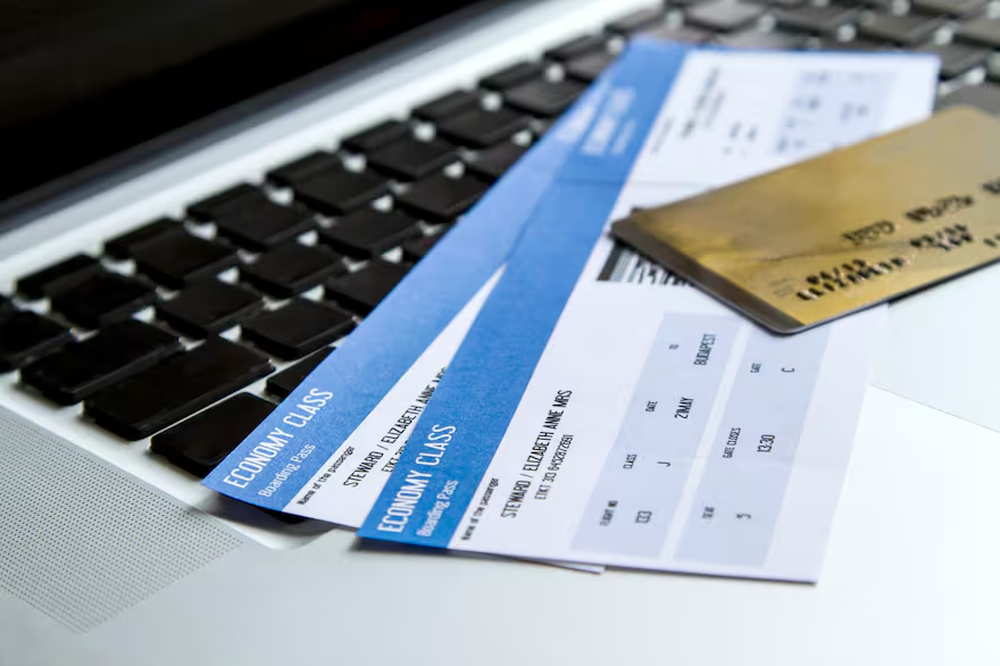 Compra de pasajes aéreos.