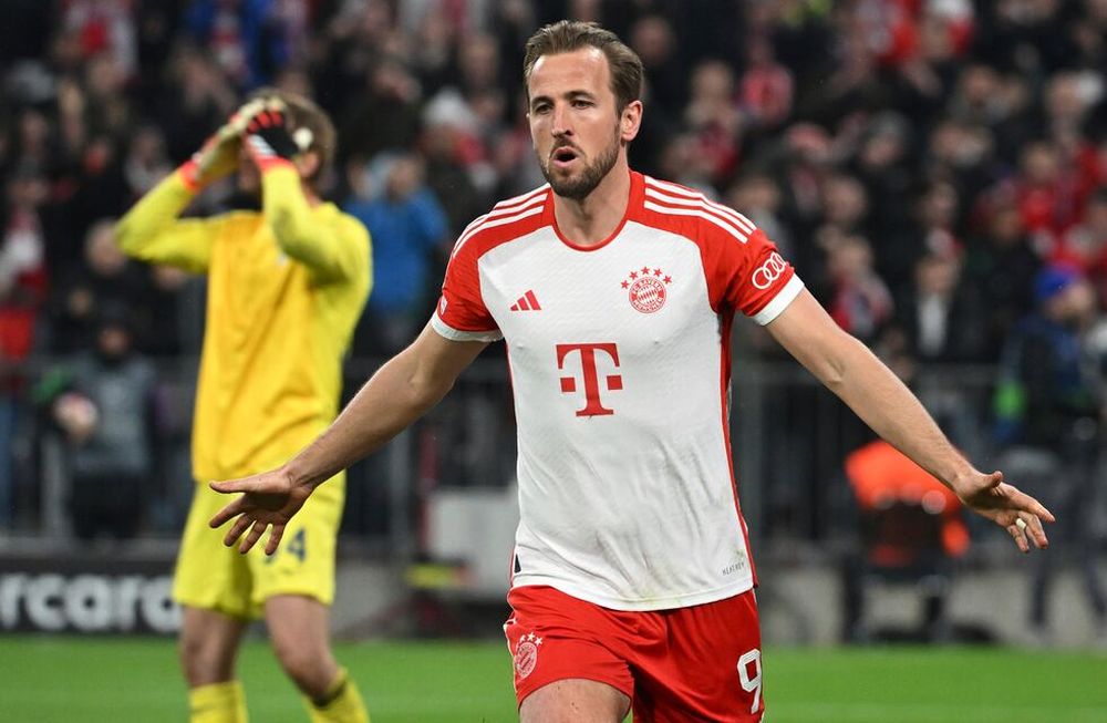 Harry Kane celebra tras anotar el primer gol del Bayern Múnich ante la Lazio en los octavos de final de la Champions League, el martes 5 de marzo de 2023, en Múnich.