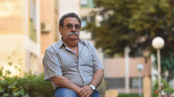 Alberto Aurispa. Historia en pandemia, Alberto tiene 65 años y a pesar de la edad consiguió trabajo enviando currículum. / Mariana Villa