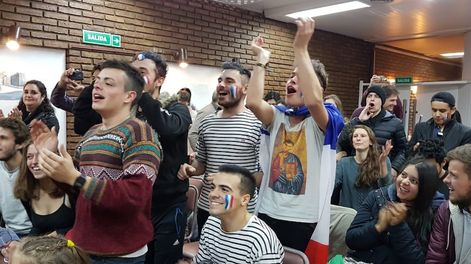 Así se festejó en la Alianza Francesa el segundo título mundial de Francia