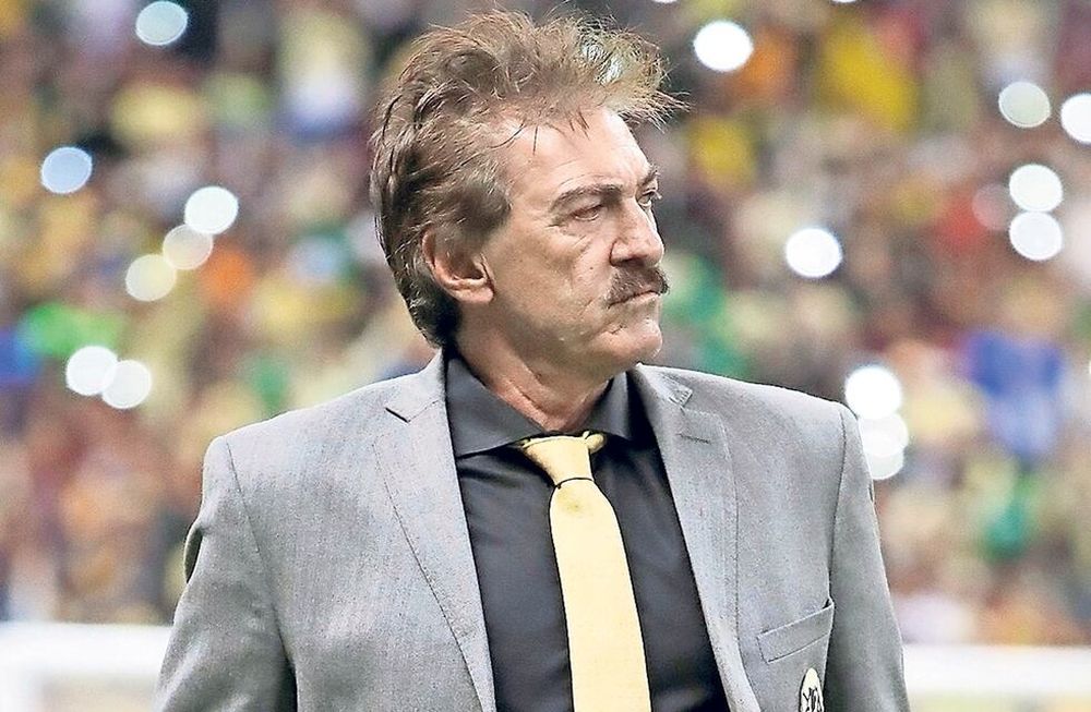 Versiones cruzadas sobre la situación de Ricardo La Volpe por supuesto abuso sexual