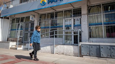 Los Andes | PAMI anunció ayer que se restablece el uso de recetas y órdenes médicas electrónicas, lo que alivia a los afiliados. | Foto: Ignacio Blanco / Los Andes