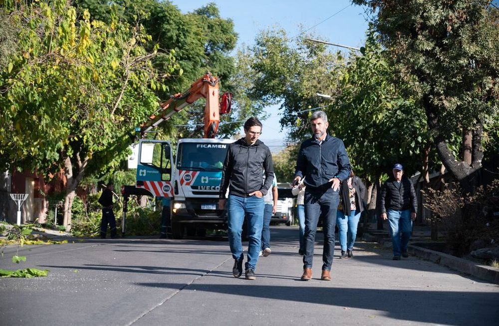 Ulpiano Suarez recorrió trabajos de poda invernal en la Ciudad