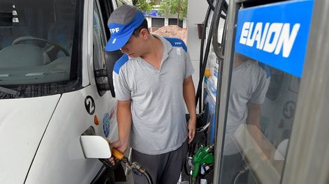 Las petroleras podrán seguir aumentando sus precios mensualmente dentro del programa Precios Justos. Foto: Orlando Pelichotti / Los Andes