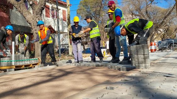 Avanzan las obras viales sobre calle Pueyrredón de Ciudad