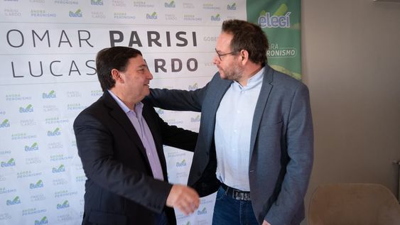 El sector “Ahora Peronismo” presentó formalmente la fórmula Omar Parisi-Lucas Ilardo que disputará la PASO del 11 de junio.Foto : Ignacio Blanco / Los Andes