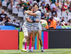 Rugby. La Selección Argentina volvió a subirse al podio en esta temporada en la ciudad de Nueva York y sus integrantes se colgaron la medalla de bronce. Rugby. La Selección Argentina volvió a subirse al podio en esta temporada en la ciudad de Nueva York y sus integrantes se colgaron la medalla de bronce.