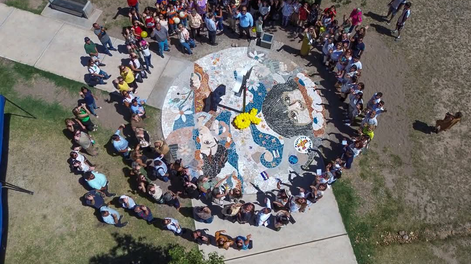 San Carlos y su mural Pajaritos Volando