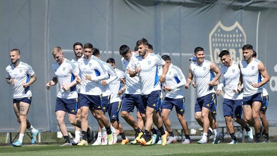 Boca entrenó en su predio en Ezeiza y de inmediato viajó a Mendoza. / Gentileza.